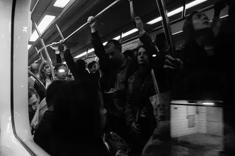 Metrô / Hora do rush